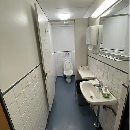 Hostel Office House Services 224 *